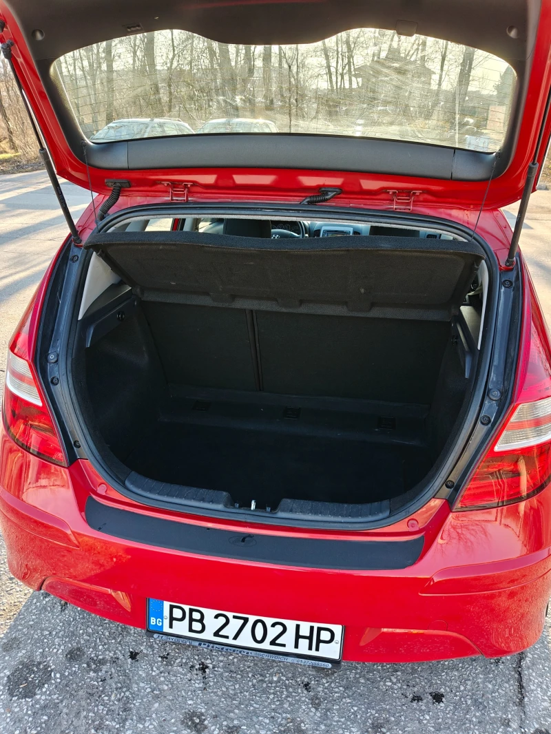 Hyundai I30, снимка 12 - Автомобили и джипове - 48642877