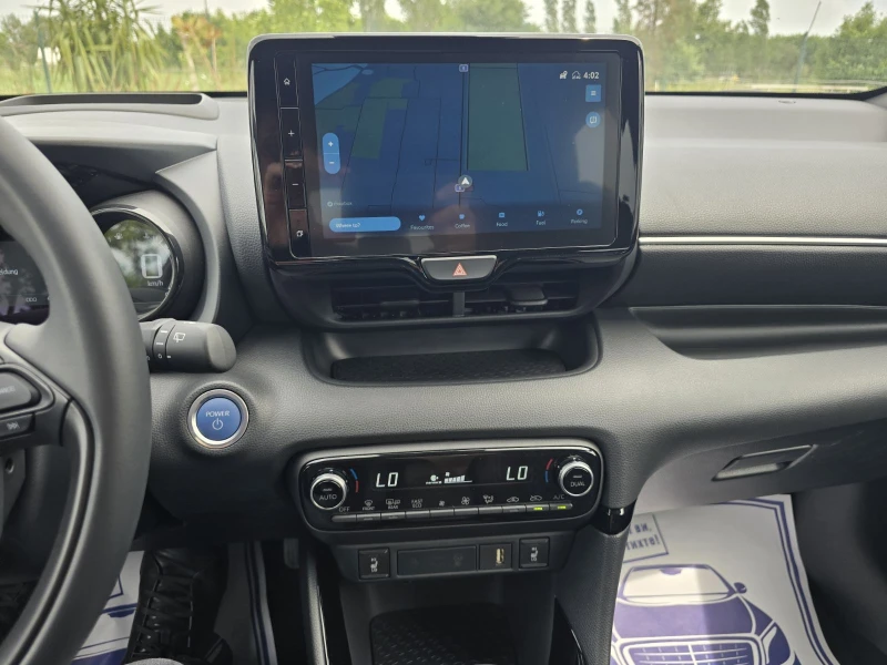 Toyota Yaris 1.5 HYBRID GERMANY 4000 KM, снимка 13 - Автомобили и джипове - 50633590