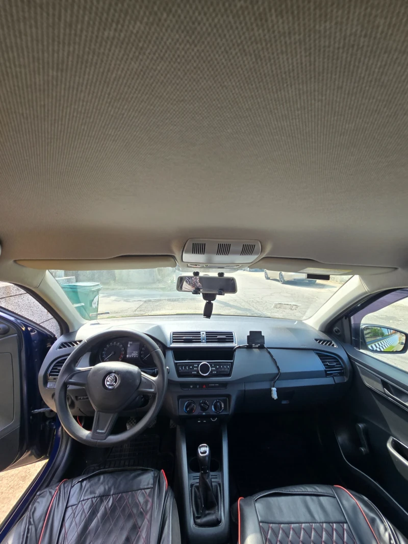 Skoda Fabia, снимка 10 - Автомобили и джипове - 52223519