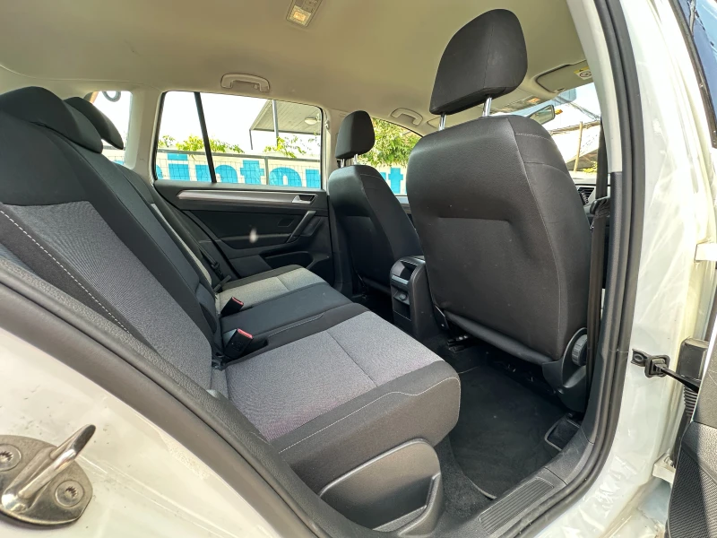 VW Sportsvan 1.6TDI ТОП СЪСТОЯНИЕ, снимка 12 - Автомобили и джипове - 51066707