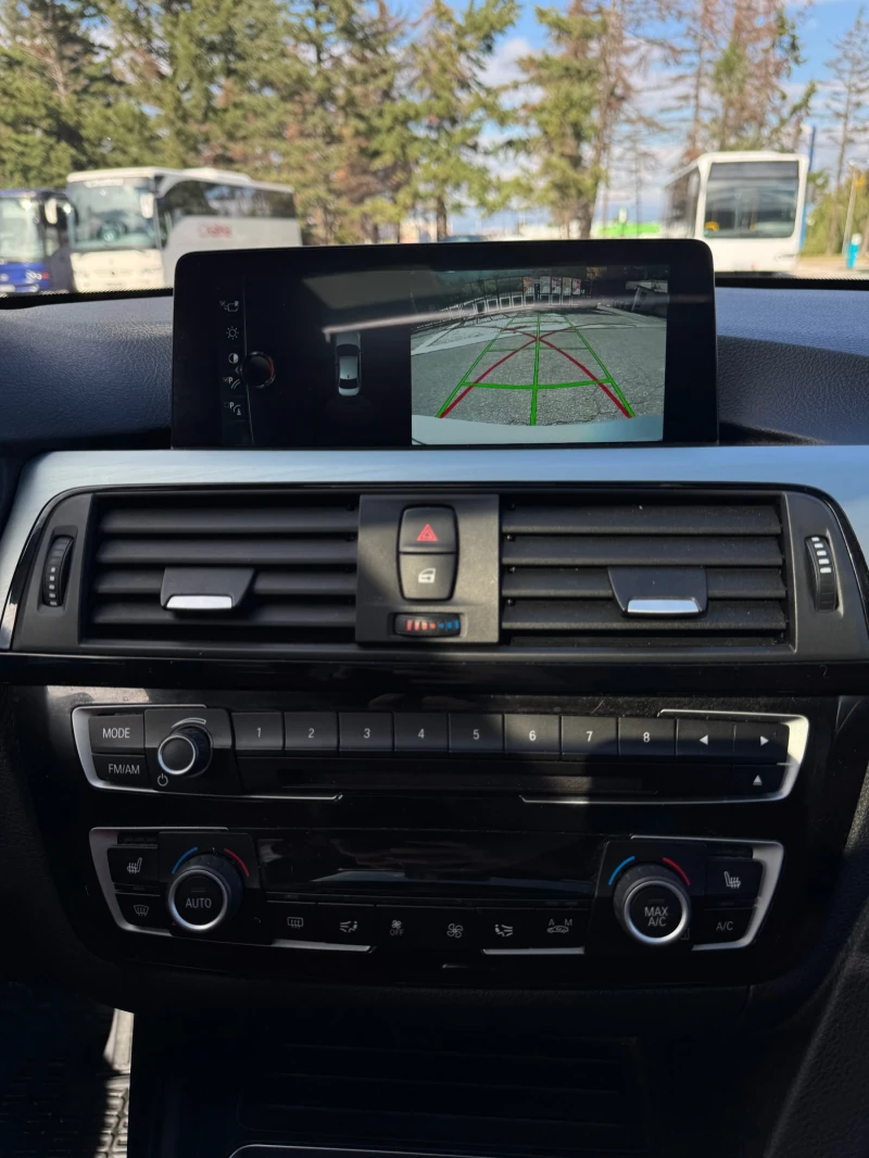 BMW 330 53000км, снимка 8 - Автомобили и джипове - 52312421