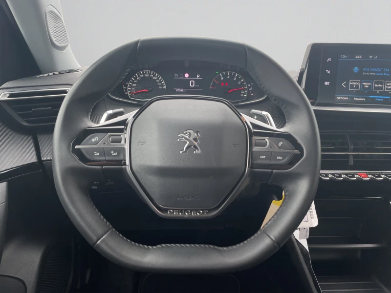 Peugeot 2008 Active pack 1.2 130 hp EAT8, снимка 10 - Автомобили и джипове - 52413237