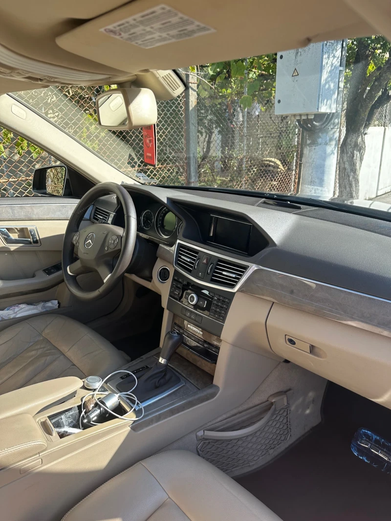 Mercedes-Benz E 250, снимка 9 - Автомобили и джипове - 52431869