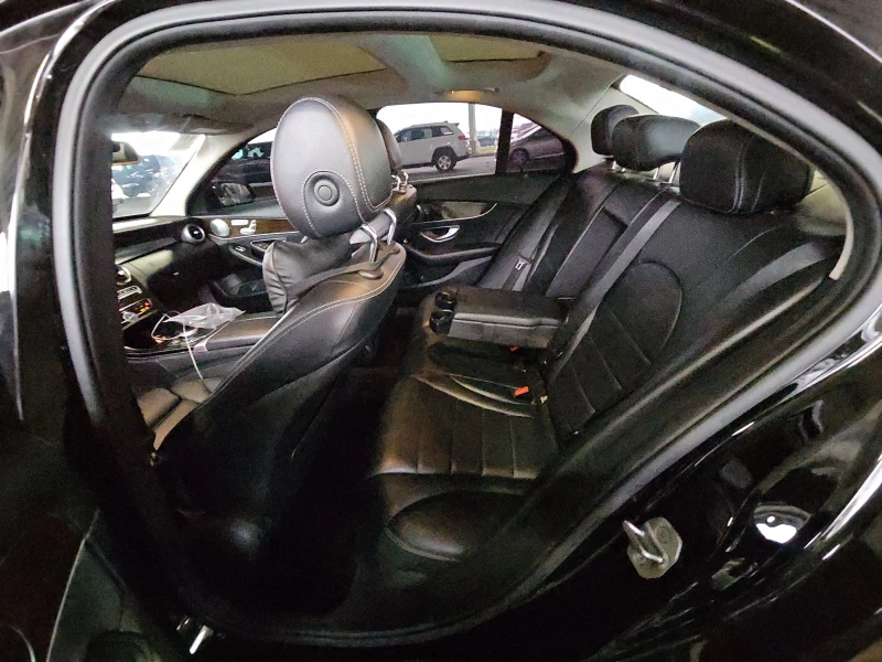 Mercedes-Benz C 300 4matic, снимка 9 - Автомобили и джипове - 52455000