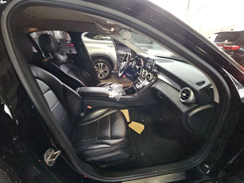 Mercedes-Benz C 300 4matic, снимка 8 - Автомобили и джипове - 52455000