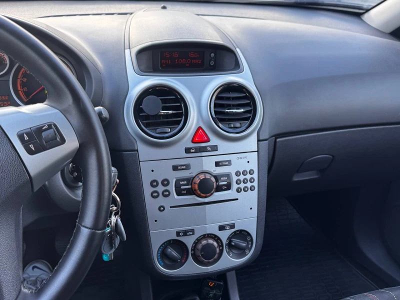 Opel Corsa, снимка 10 - Автомобили и джипове - 52525801