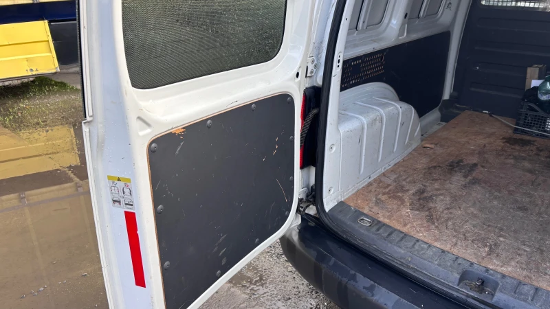 VW Caddy ТОВАРНО N1 категория, снимка 15 - Автомобили и джипове - 52707395