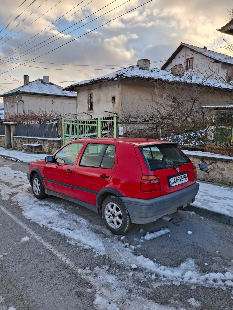 VW Golf, снимка 2 - Автомобили и джипове - 53077429