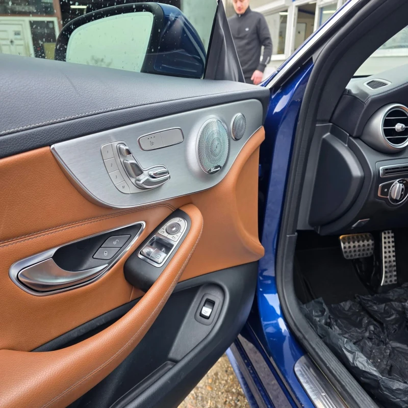 Mercedes-Benz C 300 AMG, снимка 8 - Автомобили и джипове - 53384183