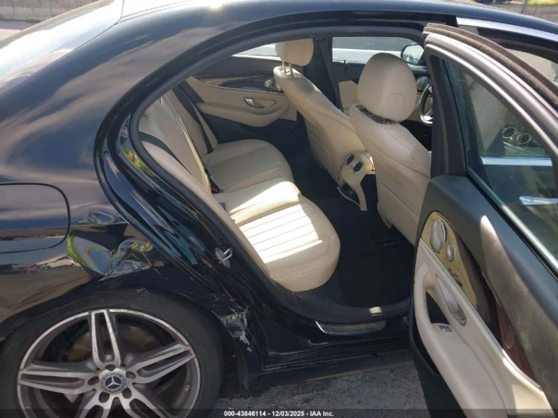 Mercedes-Benz E 300, снимка 8 - Автомобили и джипове - 53466294