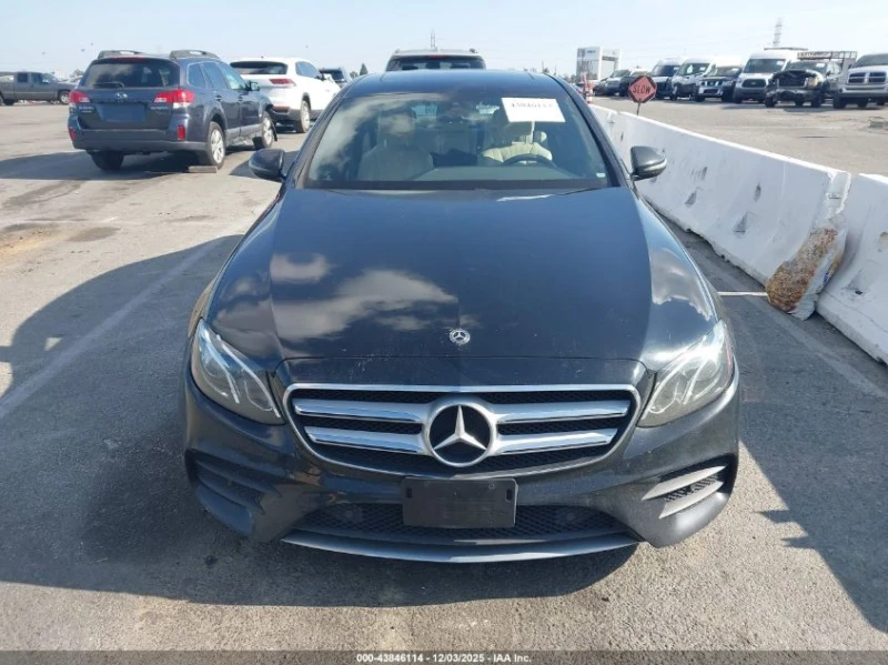 Mercedes-Benz E 300, снимка 12 - Автомобили и джипове - 53466294