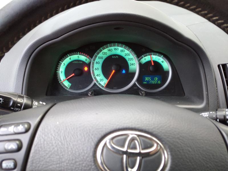 Toyota Corolla verso 2.2DCAT, снимка 6 - Автомобили и джипове - 45617423