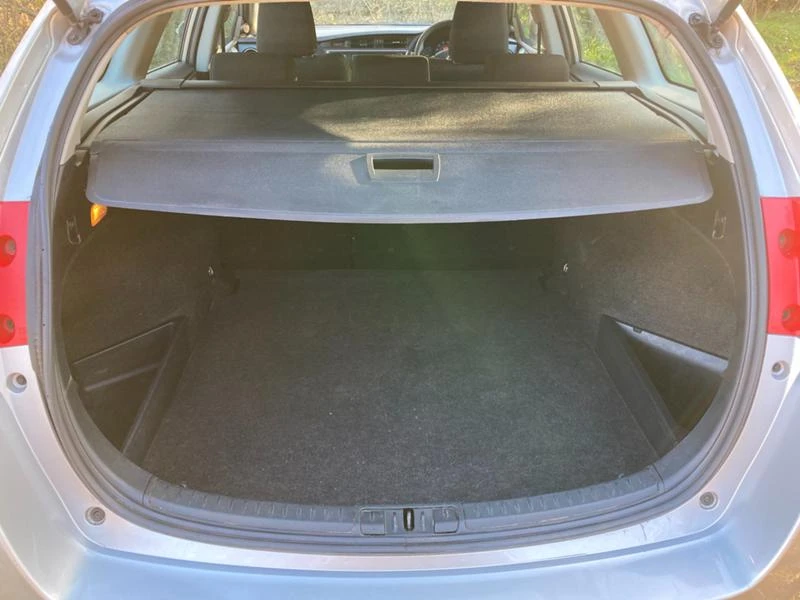 Toyota Auris 1.4D4D 90кс 2015г. | Mobile.bg — изображение 16