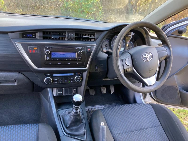 Toyota Auris 1.4D4D 90кс 2015г. | Mobile.bg — изображение 14