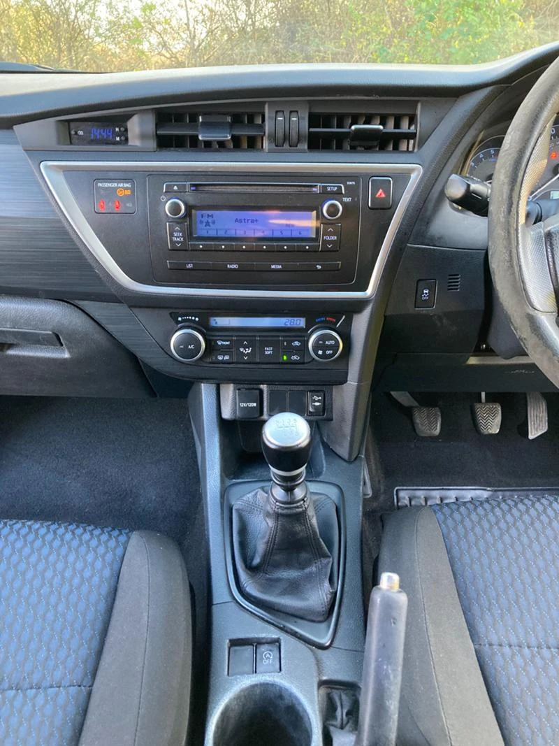 Toyota Auris 1.4D4D 90кс 2015г. | Mobile.bg — изображение 15
