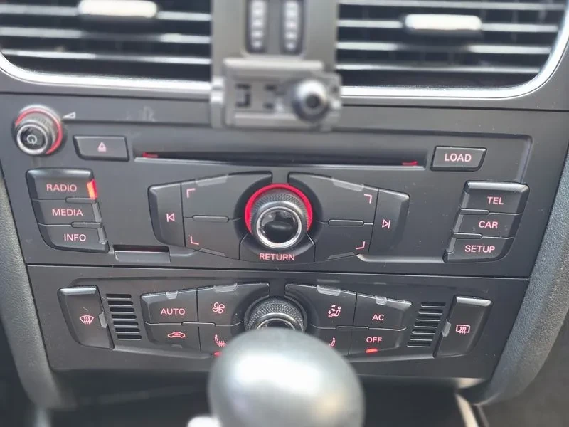 Audi A4 2.0 Tfsi B8, снимка 12 - Автомобили и джипове - 55639283
