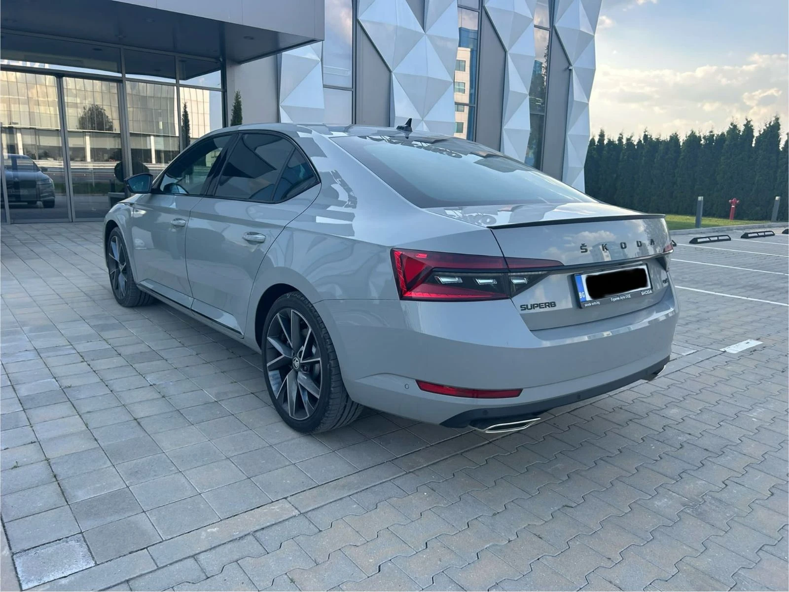 Skoda Superb Sport Line 2.0TSI/7DSG/4x4 - изображение 6