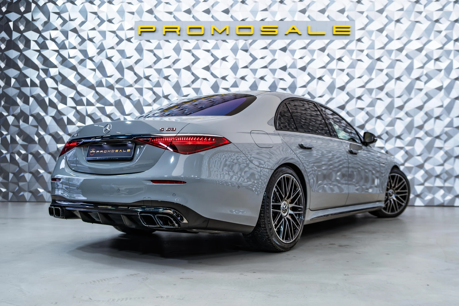 Mercedes-Benz S 63 AMG Edition 1* Carbon* Pano* Burmester - изображение 4