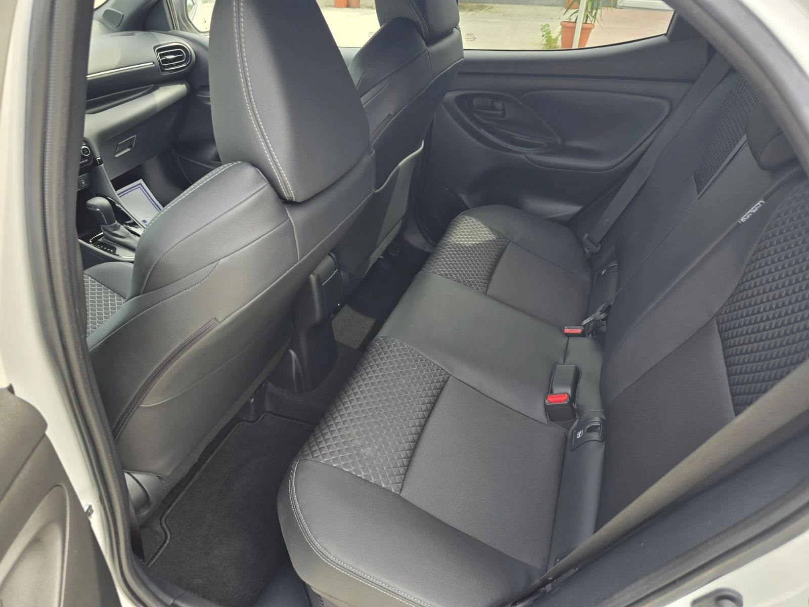 Toyota Yaris 1.5 HYBRID GERMANY 4000 KM | Mobile.bg   16