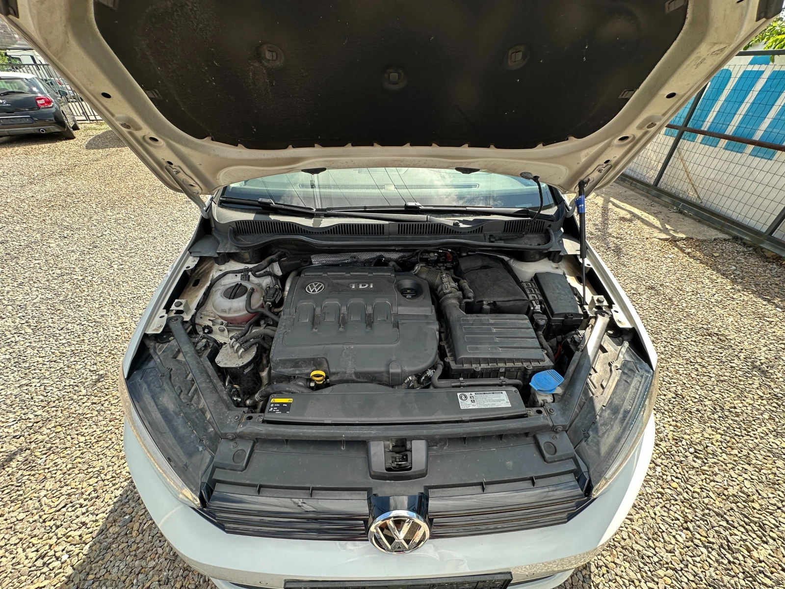 VW Sportsvan 1.6TDI   | Mobile.bg   17