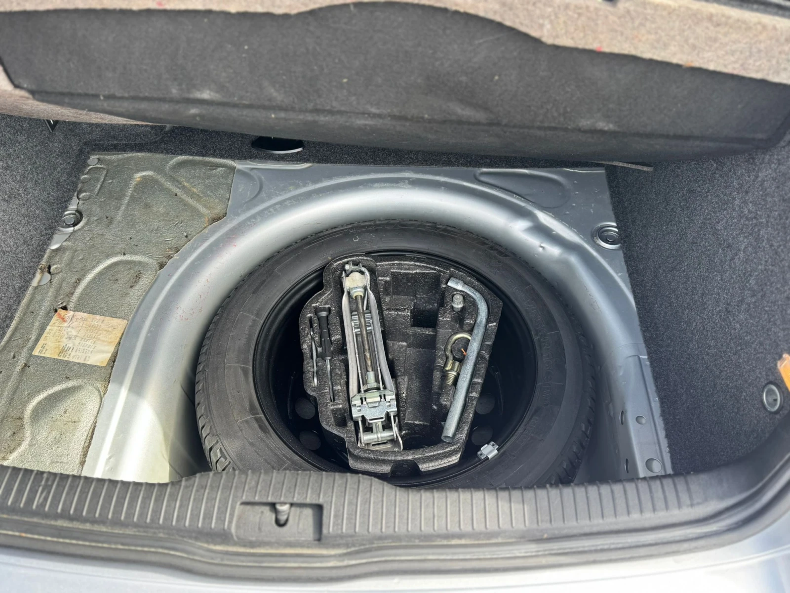 VW Golf 1.9 дизел 131кс. Италия - изображение 8
