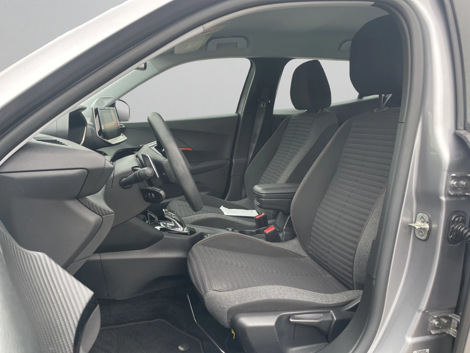Peugeot 2008 Active pack 1.2 130 hp EAT8 - изображение 9