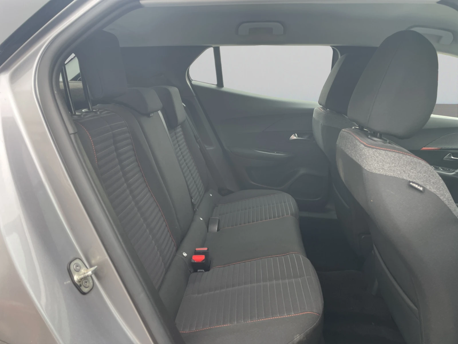 Peugeot 2008 Active pack 1.2 130 hp EAT8 | Mobile.bg   15