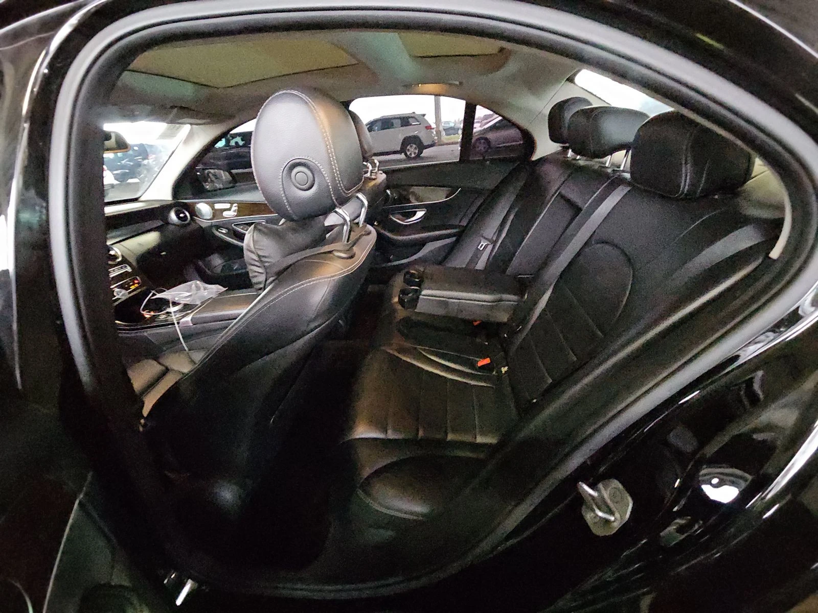 Mercedes-Benz C 300 4matic - изображение 9