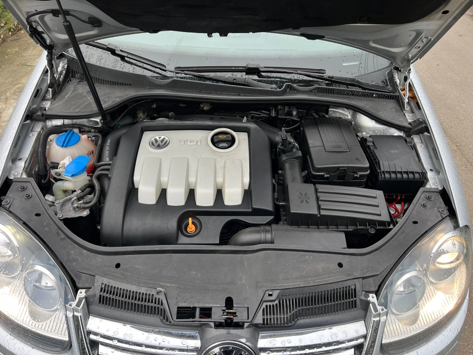 VW Jetta 1.9 TDI 105 к.с - изображение 10