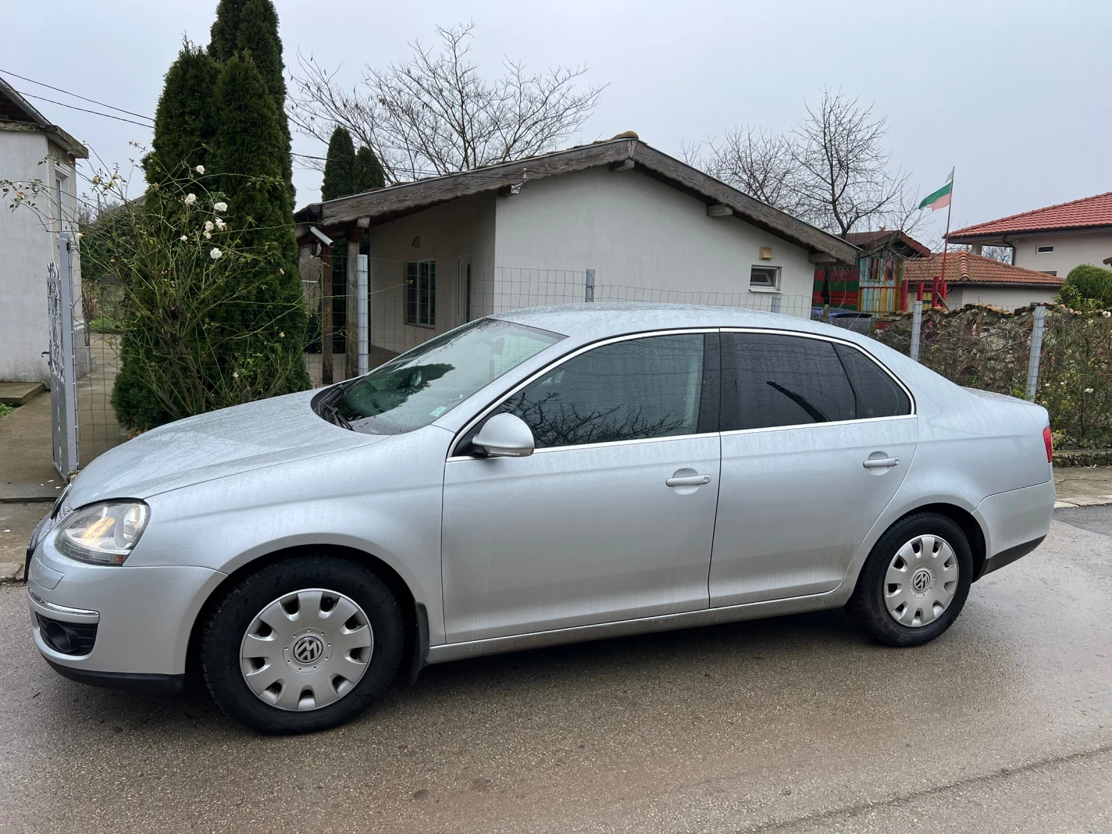 VW Jetta 1.9 TDI 105 к.с - изображение 3
