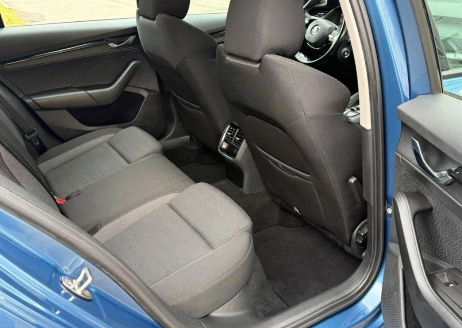 Skoda Octavia, снимка 14 - Автомобили и джипове - 53840277