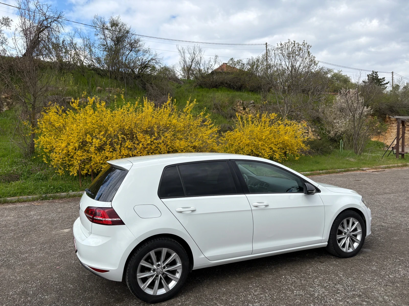 VW Golf 1.6TDI R-Line, снимка 7 - Автомобили и джипове - 54175856