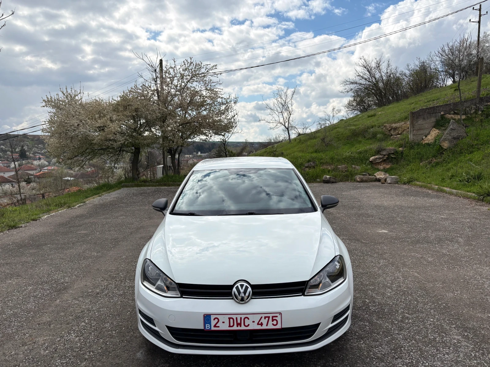 VW Golf 1.6TDI R-Line | Auto.bg — изображение 1