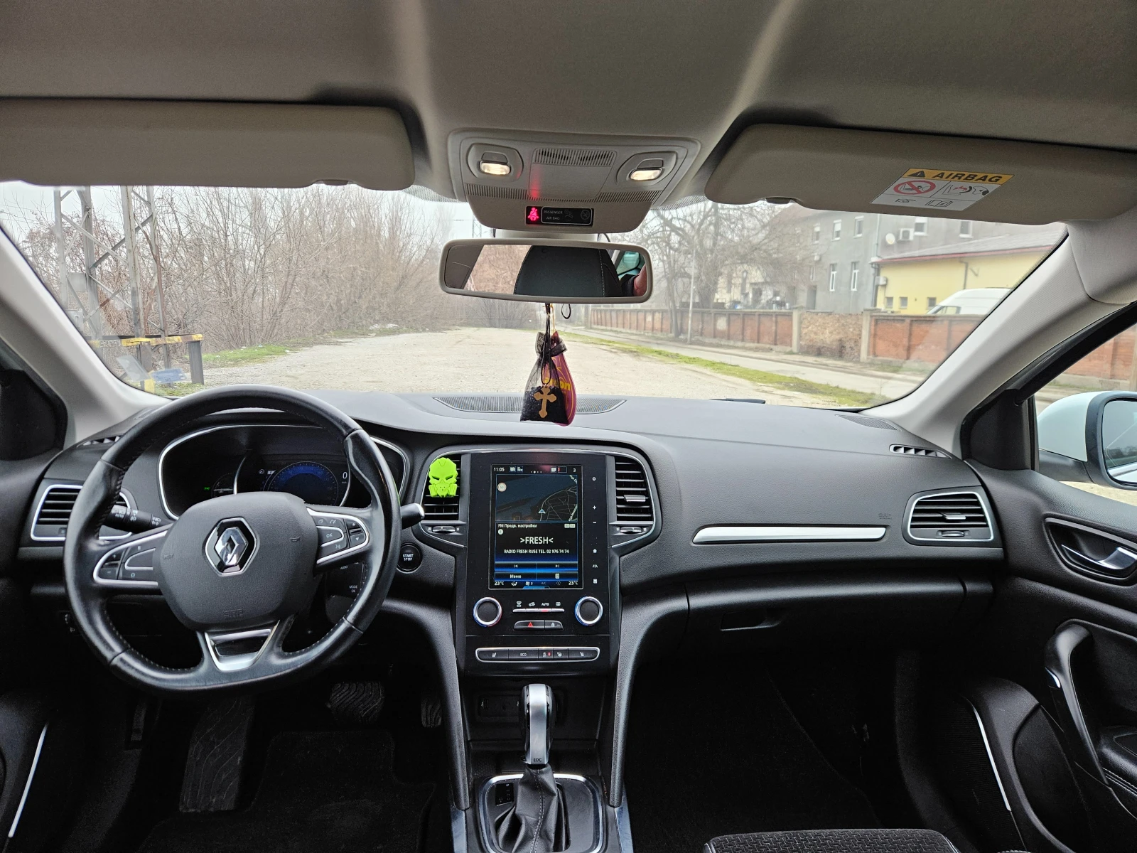 Renault Megane 1.3 Tce/140к.с./Intense, снимка 10 - Автомобили и джипове - 54295667