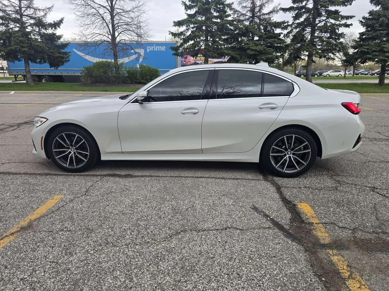 BMW 330 330i xDrive Sedan  CARFAX, снимка 2 - Автомобили и джипове - 54396679