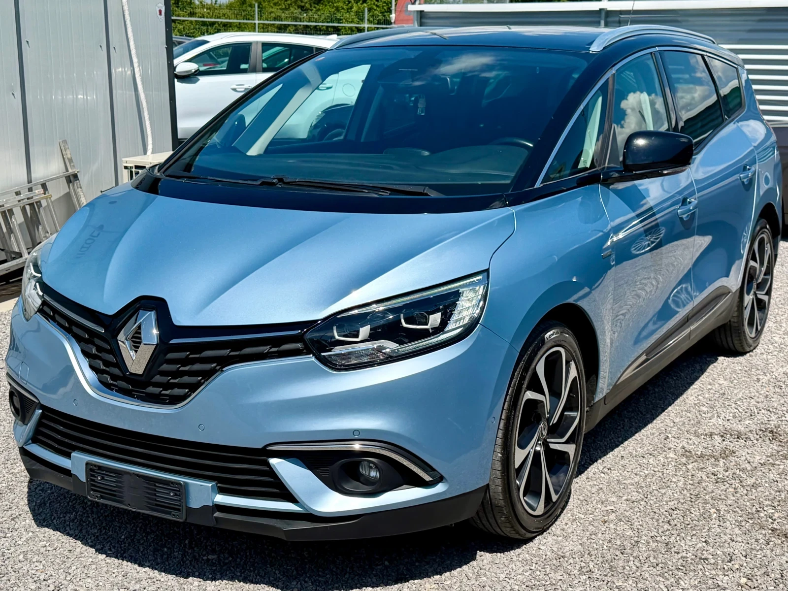 Renault Grand scenic BOSE/Автомат/7места/160 коня!!!