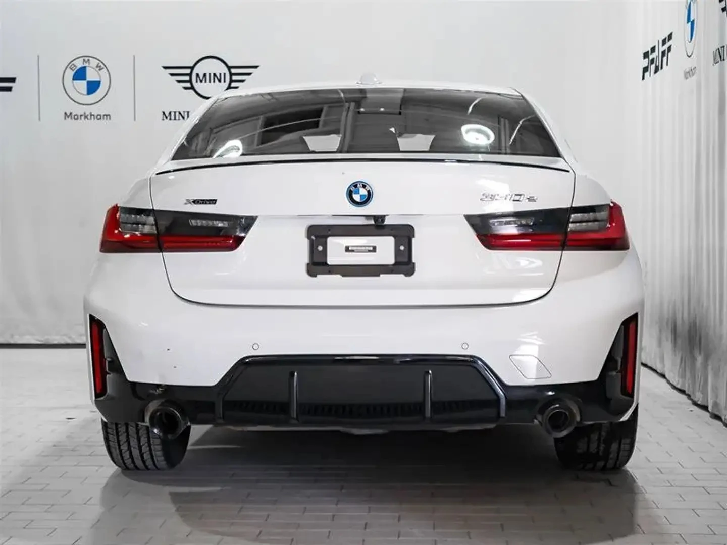 BMW 330 е * xDrive * M Sport P * AвтоКредит * (ЦЕНА ДО БГ), снимка 5 - Автомобили и джипове - 54896071
