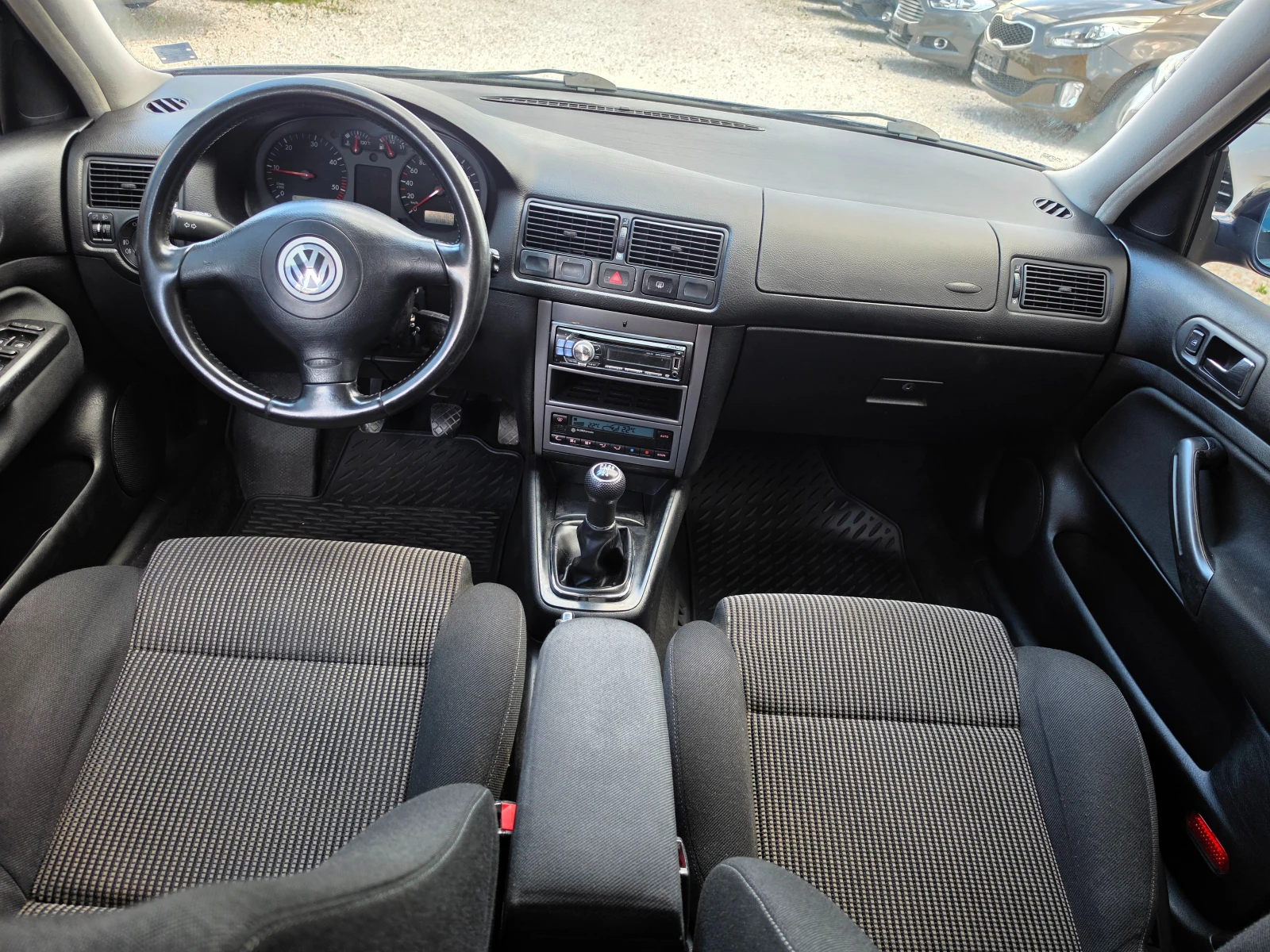 VW Golf 4 HIGHLINE 1.9TDI , снимка 10 - Автомобили и джипове - 54979412