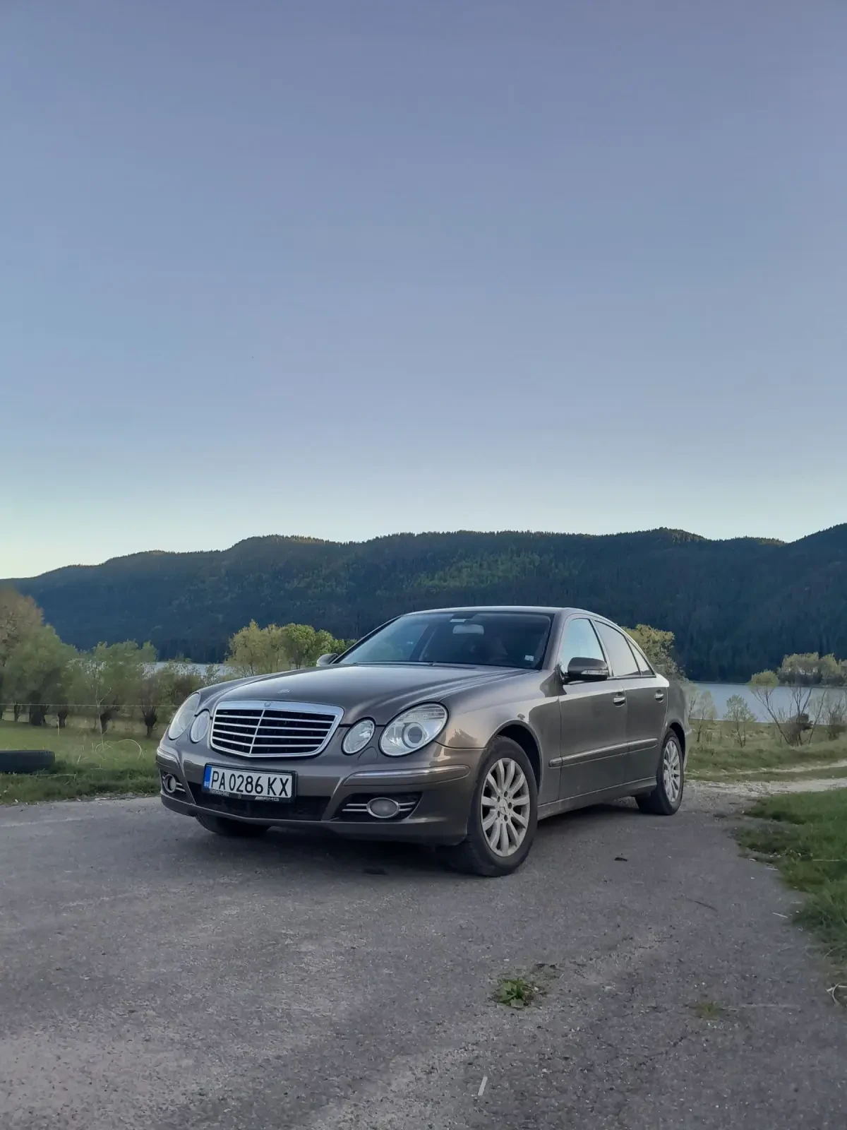 Mercedes-Benz E 320 CDI, снимка 5 - Автомобили и джипове - 55126269