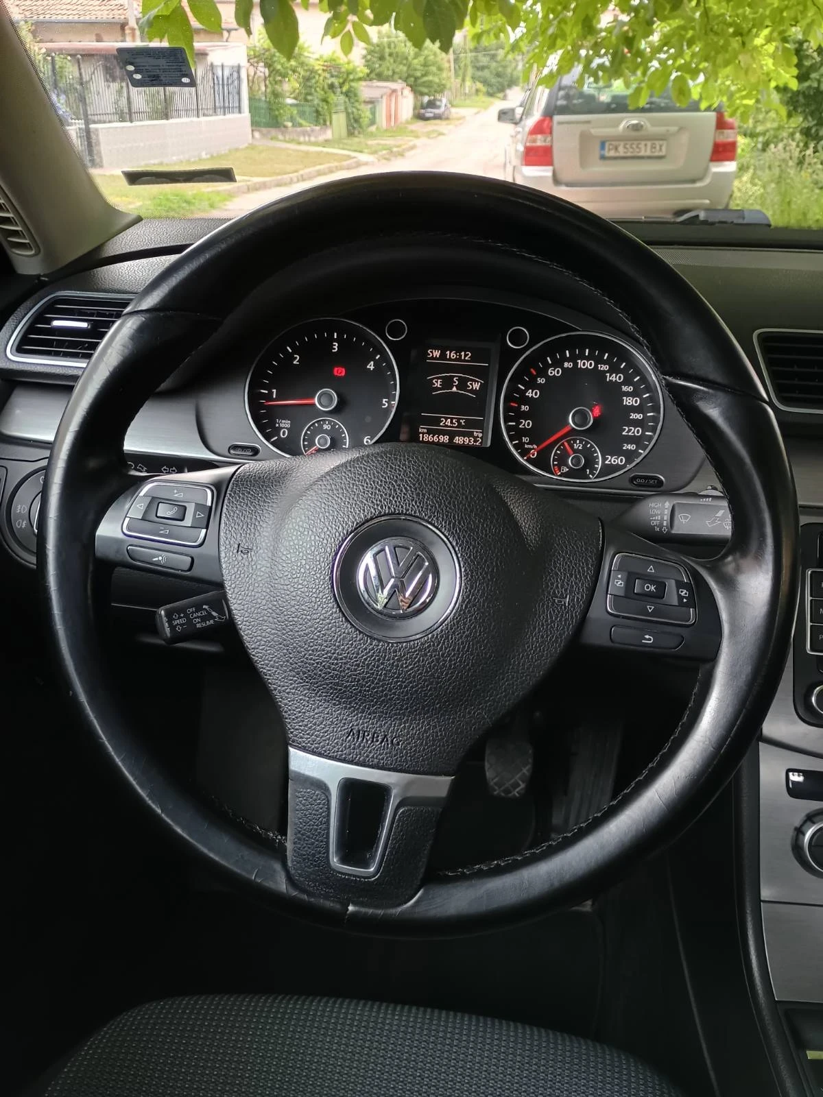 VW Passat 1600 TDI, снимка 5 - Автомобили и джипове - 55422627