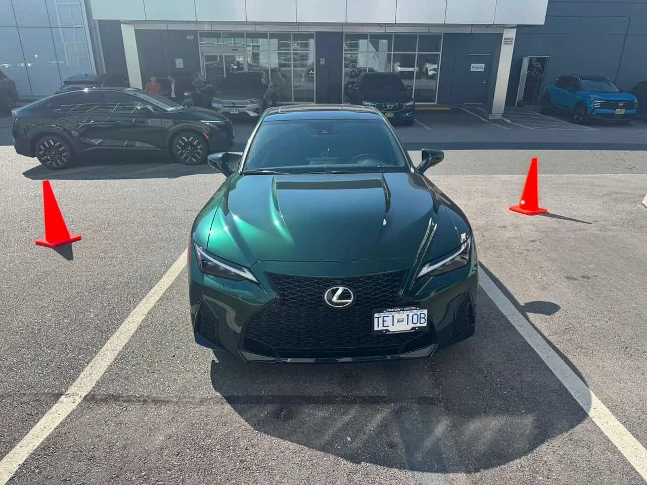 Lexus IS * 500 * CARFAX * ОПЦИЯ ЗА ФИНАНСИРАНЕ, снимка 3 - Автомобили и джипове - 55591651