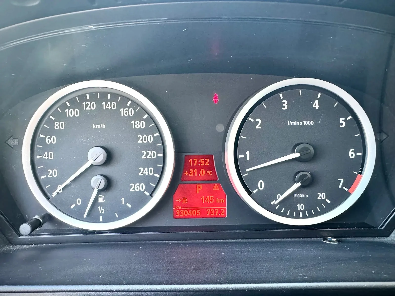 BMW 520, снимка 11 - Автомобили и джипове - 55657485