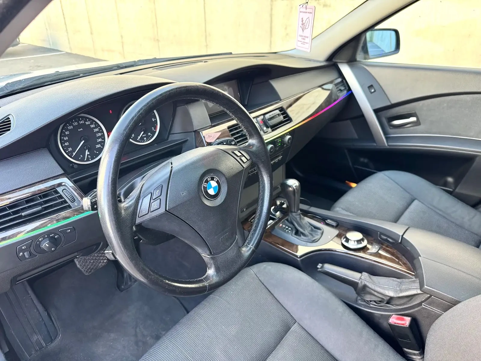 BMW 520, снимка 8 - Автомобили и джипове - 55657485