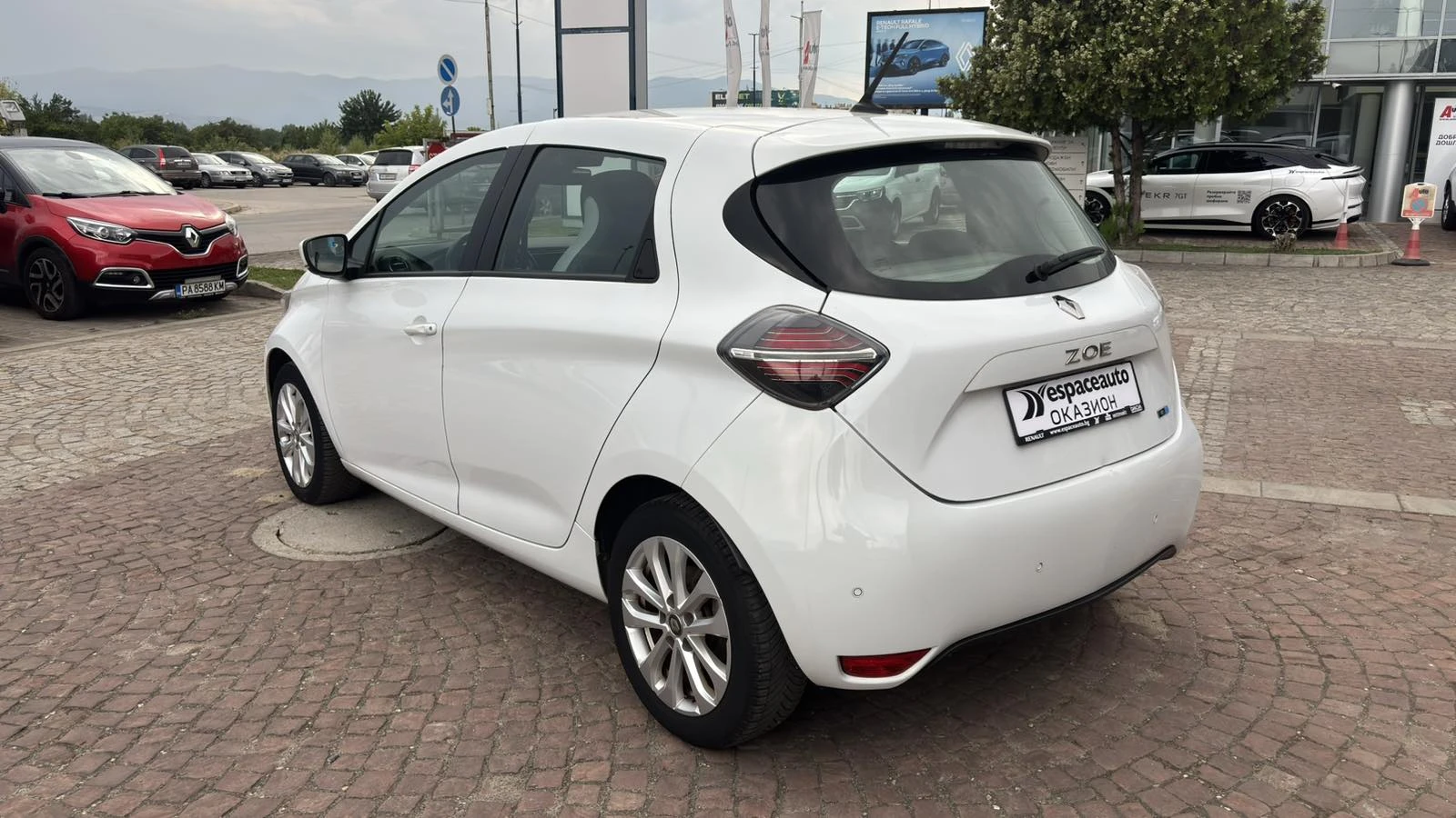 Renault Zoe, снимка 14 - Автомобили и джипове - 55825475