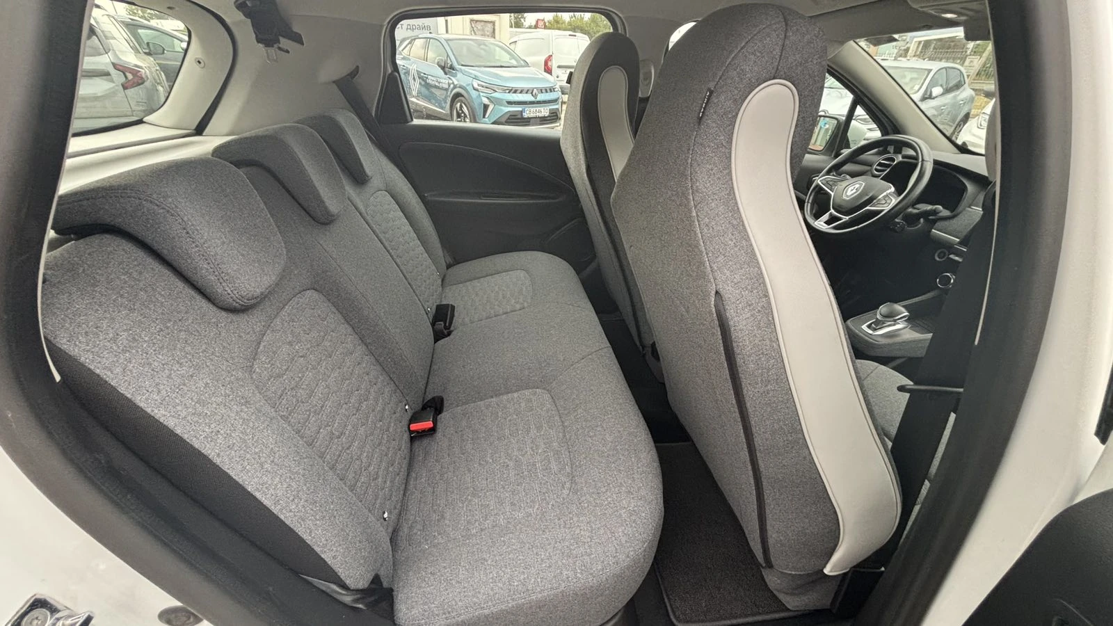 Renault Zoe, снимка 16 - Автомобили и джипове - 55825475