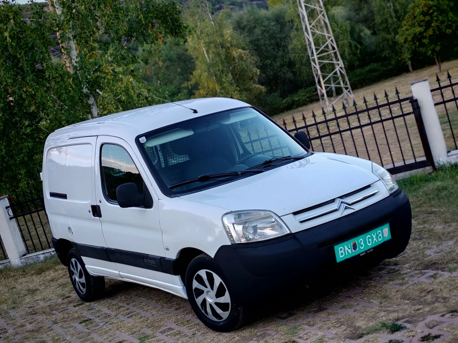 Citroen Berlingo 1.6HDI(90)* КЛИМАТИК* FACELIFT* НОВ ВНОС* , снимка 10 - Автомобили и джипове - 55931403
