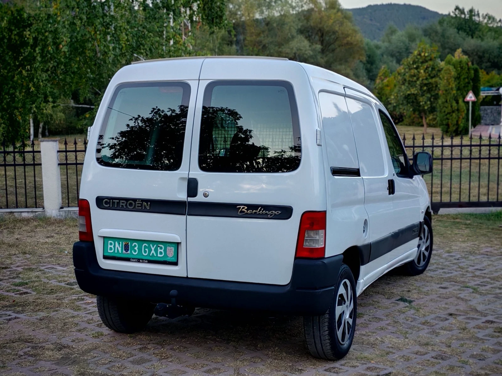 Citroen Berlingo 1.6HDI(90)* КЛИМАТИК* FACELIFT* НОВ ВНОС* , снимка 7 - Автомобили и джипове - 55931403