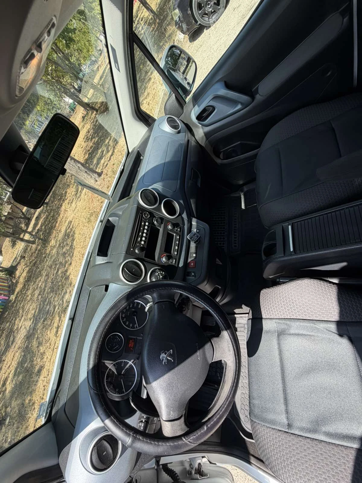 Peugeot Partner, снимка 7 - Автомобили и джипове - 55974509