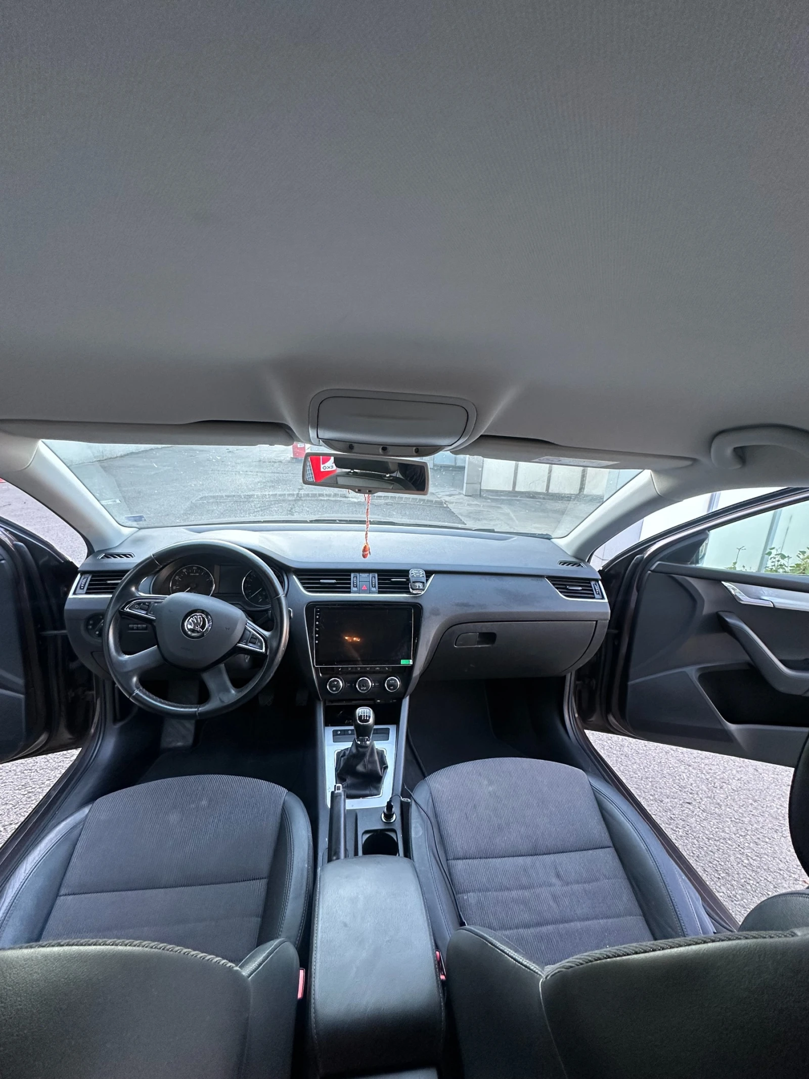 Skoda Octavia, снимка 9 - Автомобили и джипове - 56215807