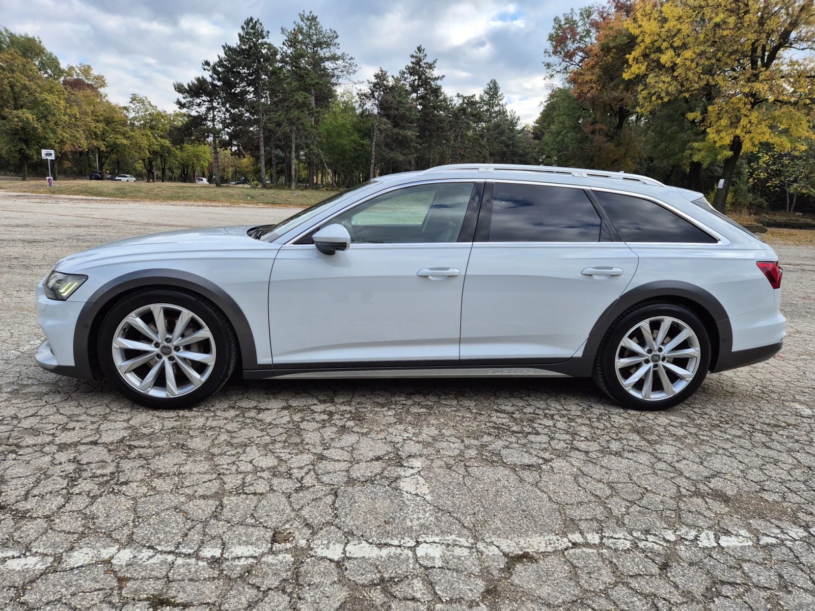 Audi A6 Allroad 45TDI Quattro Matrix Distr 360Камери, снимка 7 - Автомобили и джипове - 56513570